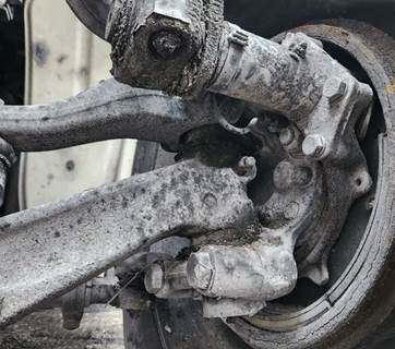 Freightliner M2 106 Left Spindle