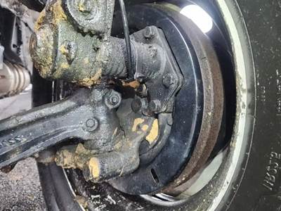 Freightliner M2 106 Right Spindle