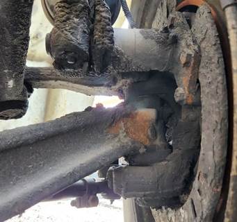 Freightliner M2 106 Left Spindle