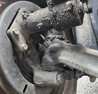 Freightliner M2 106 Right Spindle