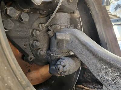 Freightliner M2 106 Right Spindle