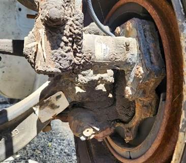 Freightliner M2 106 Left Spindle