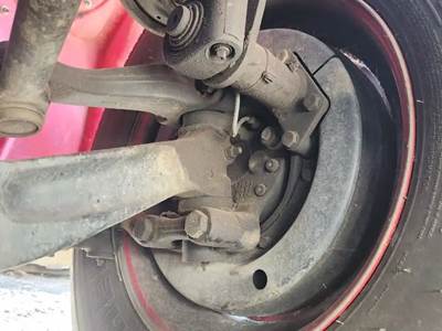 Freightliner M2 106 Left Spindle