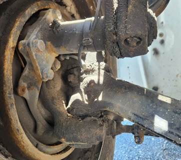 Freightliner M2 106 Right Spindle