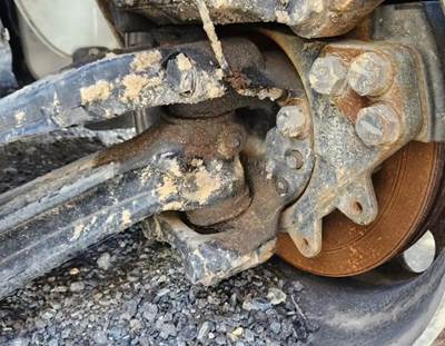 Freightliner M2 106 Left Spindle