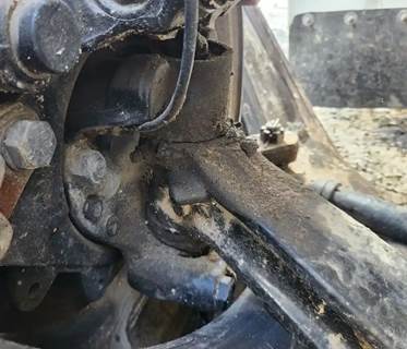 Freightliner M2 106 Right Spindle