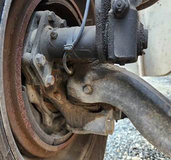 Freightliner M2 106 Right Spindle