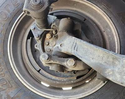 Freightliner M2 106 Right Spindle