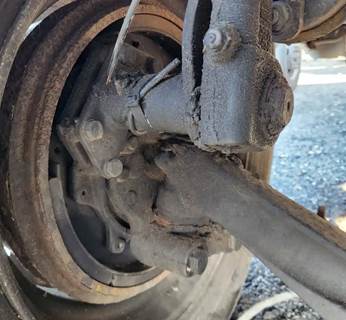 Freightliner M2 106 Right Spindle