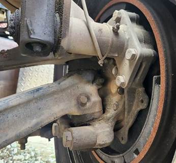Freightliner M2 106 Left Spindle