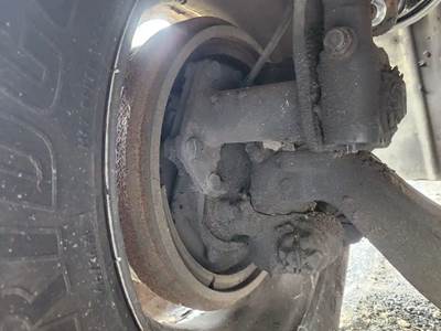 Freightliner M2 106 Right Spindle