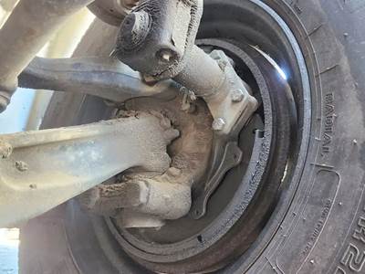 Freightliner M2 106 Left Spindle