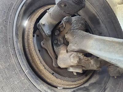 Freightliner M2 106 Right Spindle