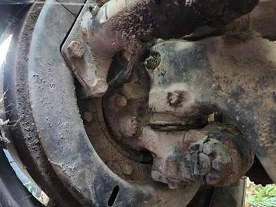 Freightliner M2 112 Right Spindle for a 2005 Freightliner M2 112 Medium Duty