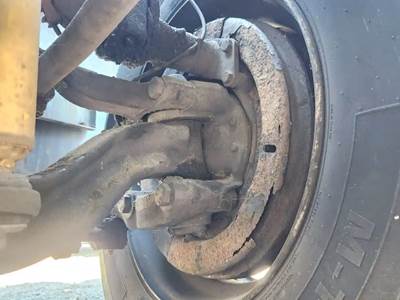 GMC T7500 Left Spindle