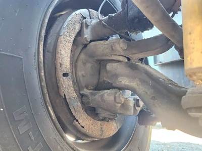 GMC T7500 Right Spindle