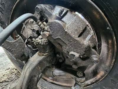 GMC W4500 Right Spindle