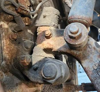 GMC W4500 Right Spindle