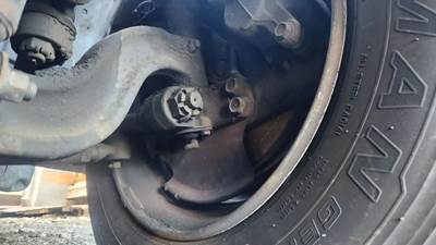 Hino 195 Left Spindle