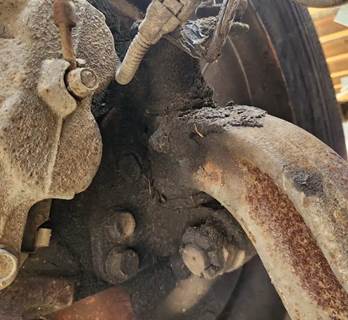 Hino 195 Right Spindle