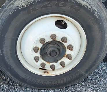 Hino 268 Right Spindle