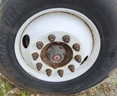 Hino 268 Right Spindle