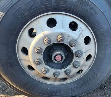 Hino 268 Left Spindle