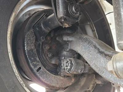 Hino 268 Right Spindle