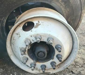 Hino 338 Right Spindle