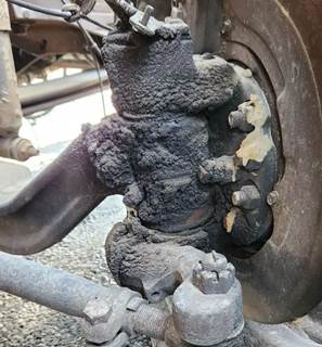 IC Bus PB105 Right Spindle for a 2010 Ic Corporation PB105