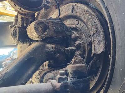 International 2574 Right Spindle