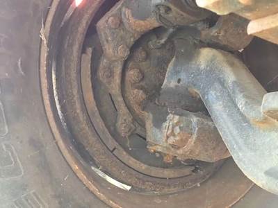 International 2574 Right Spindle