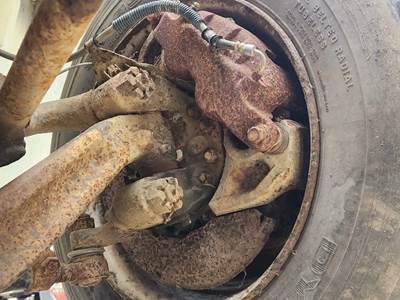 International 4200 Left Spindle