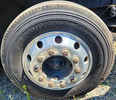 International 4300LP Right Spindle for a 2009 International 4300 LP