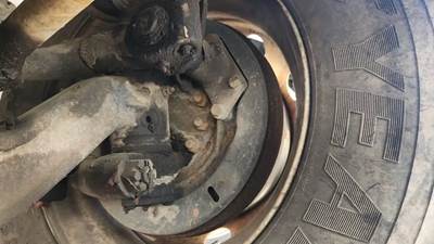 International 4400 Left Spindle