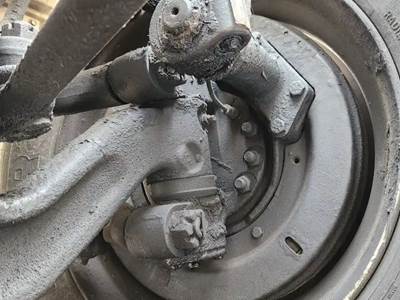 International 4400 Left Spindle