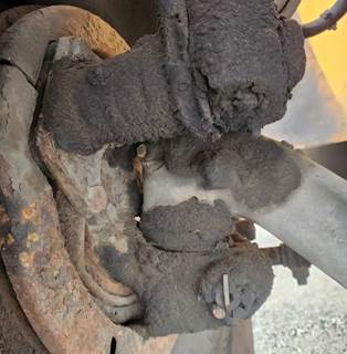 International 4400 Right Spindle