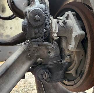 International 4400 Left Spindle
