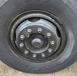 International 4900 Left Spindle