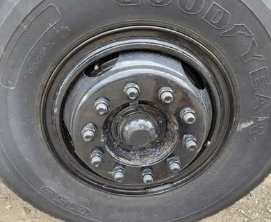 International 4900 Right Spindle