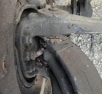 International 4900 Left Spindle