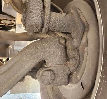 International 4900 Spindle