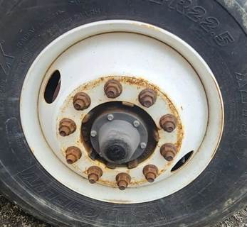 International 7400 Right Spindle