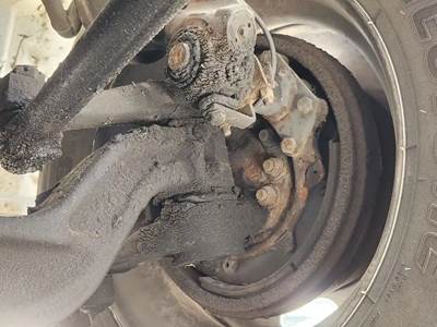 International 8600 Left Spindle