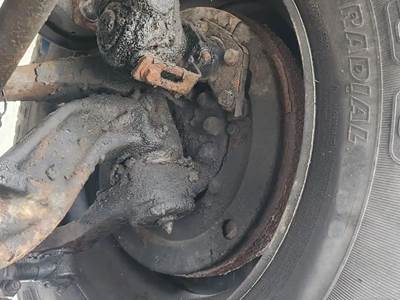 International 8600 Left Spindle