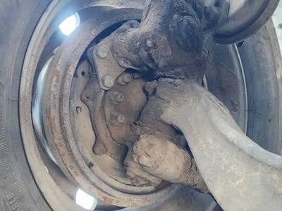 International 9200i Right Spindle