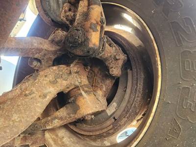 International 9400i Left Spindle