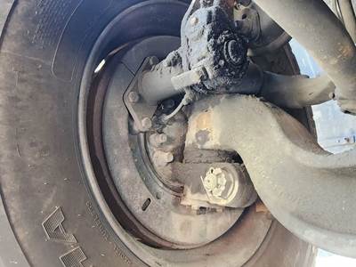 International CT660 Right Spindle