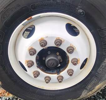 International DuraStar 4300 Left Spindle