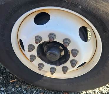 International DuraStar 4300 Right Spindle